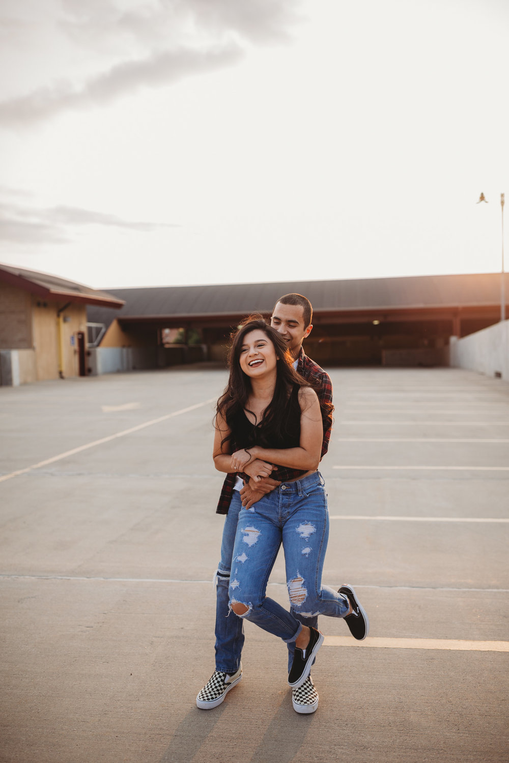 downtown-great-falls-montana-couples-session-9.jpg